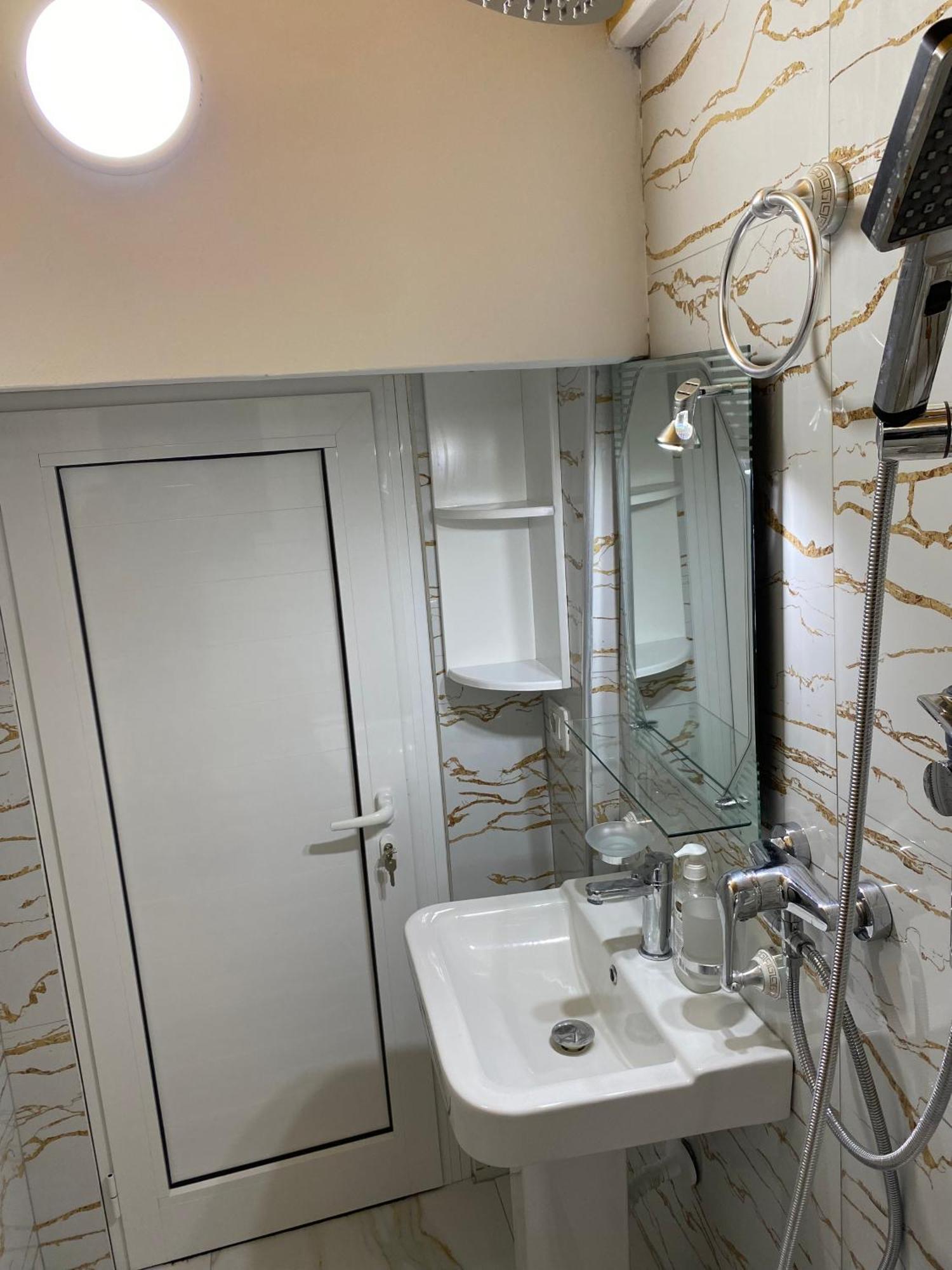 Guest House Rean เบราท ภายนอก รูปภาพ